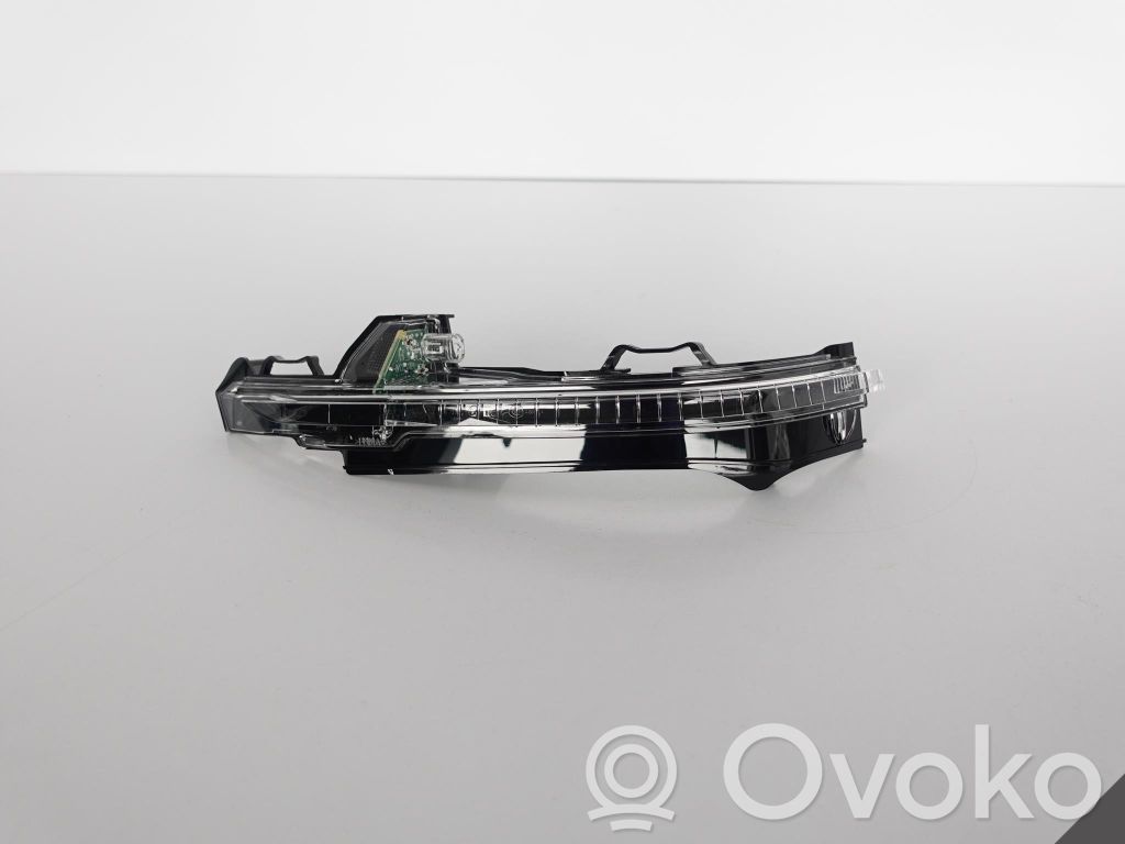 LED dienas gaisma   4M0949101A