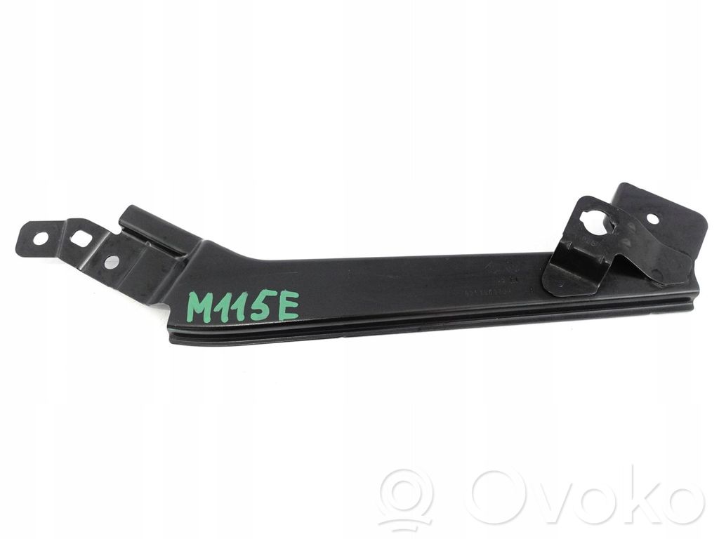 Renault Megane E-Tech Headlight/headlamp mounting bracket 