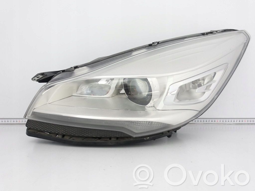 Phare frontale   90021742,13D155,62566884,C83TA,CV4413D155AG