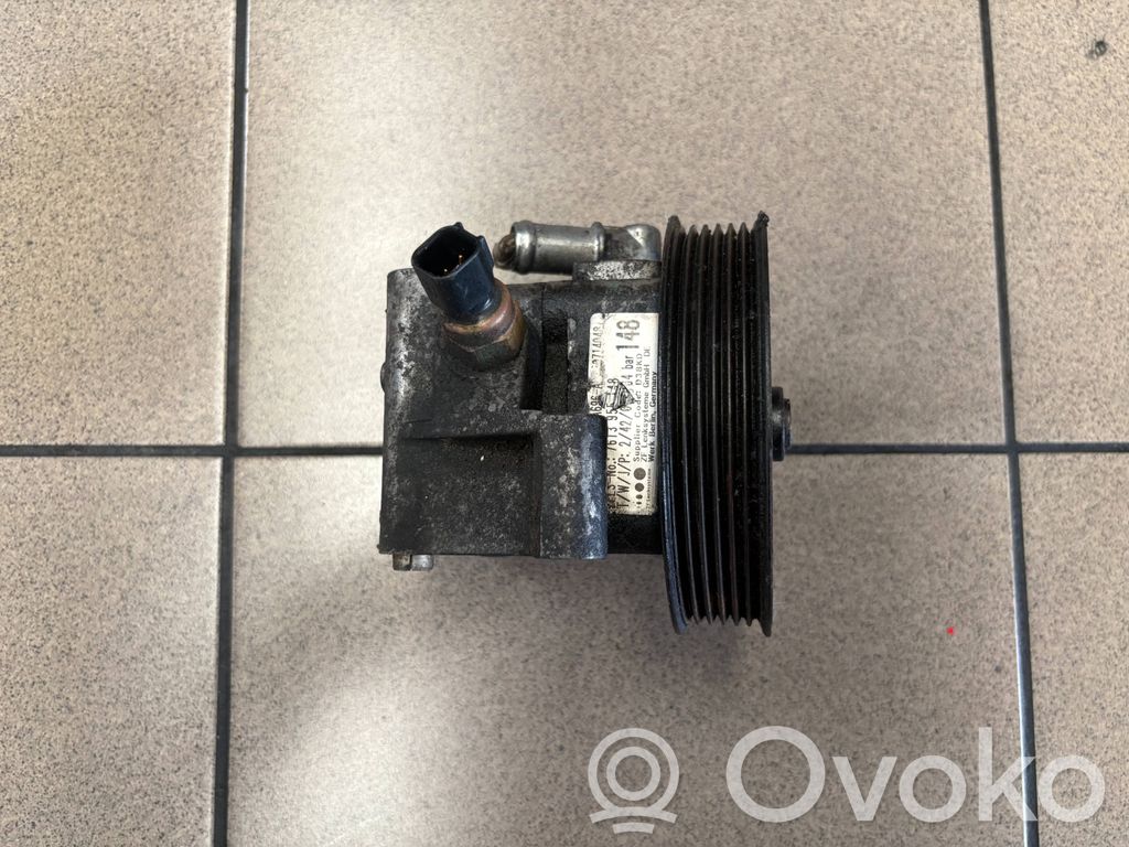 Ohjaustehostimen pumppu   4M513A696AD