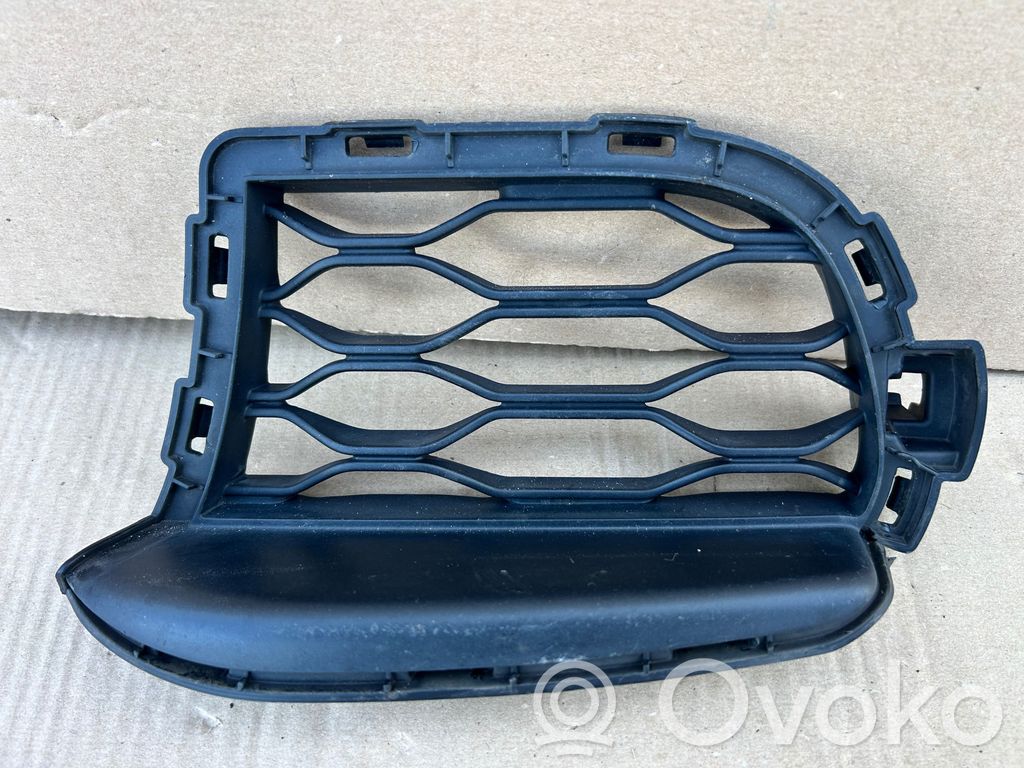 Mini One - Cooper F56 F55 Maskownica / Grill / Atrapa górna chłodnicy 