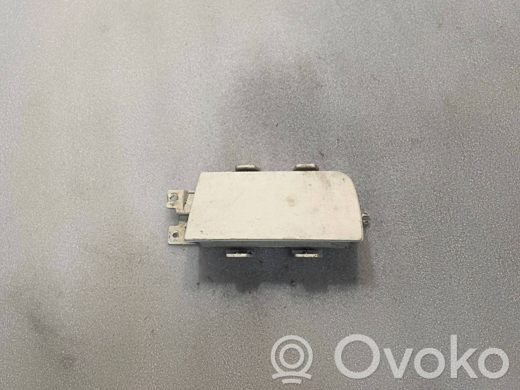 BMW 5 E34 Etusumuvalon ritilä 