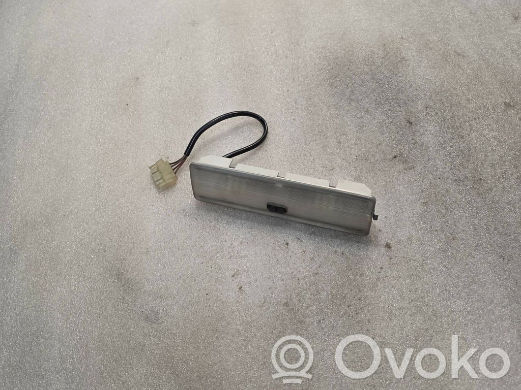 Front seat light   1374112,883812