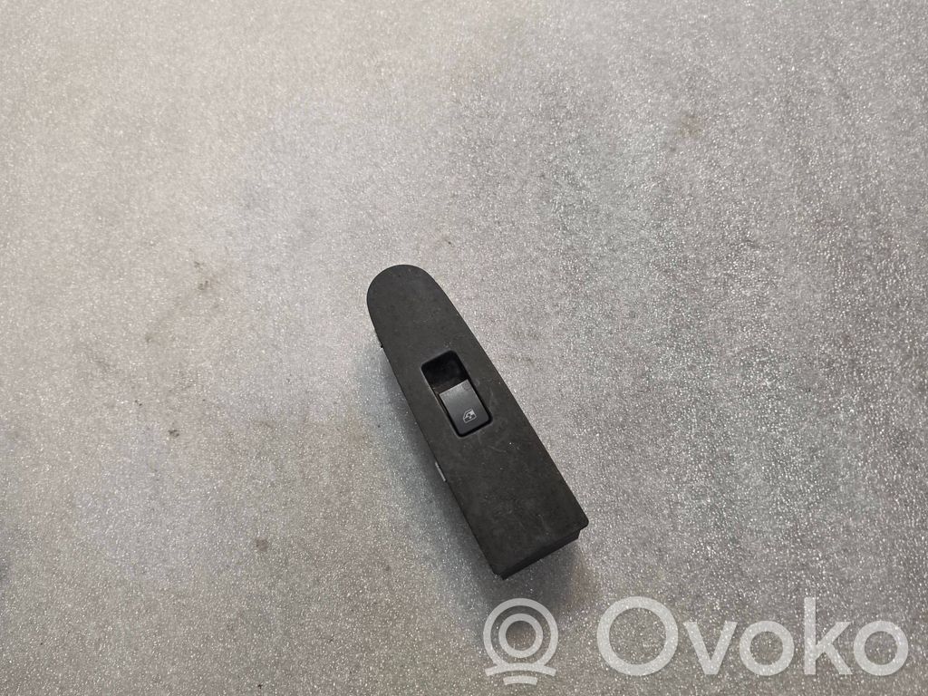Opel Omega B2 Electric window control switch 