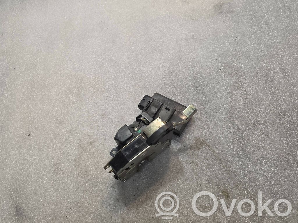 BMW 5 E34 Priekšpusē slēdzene 