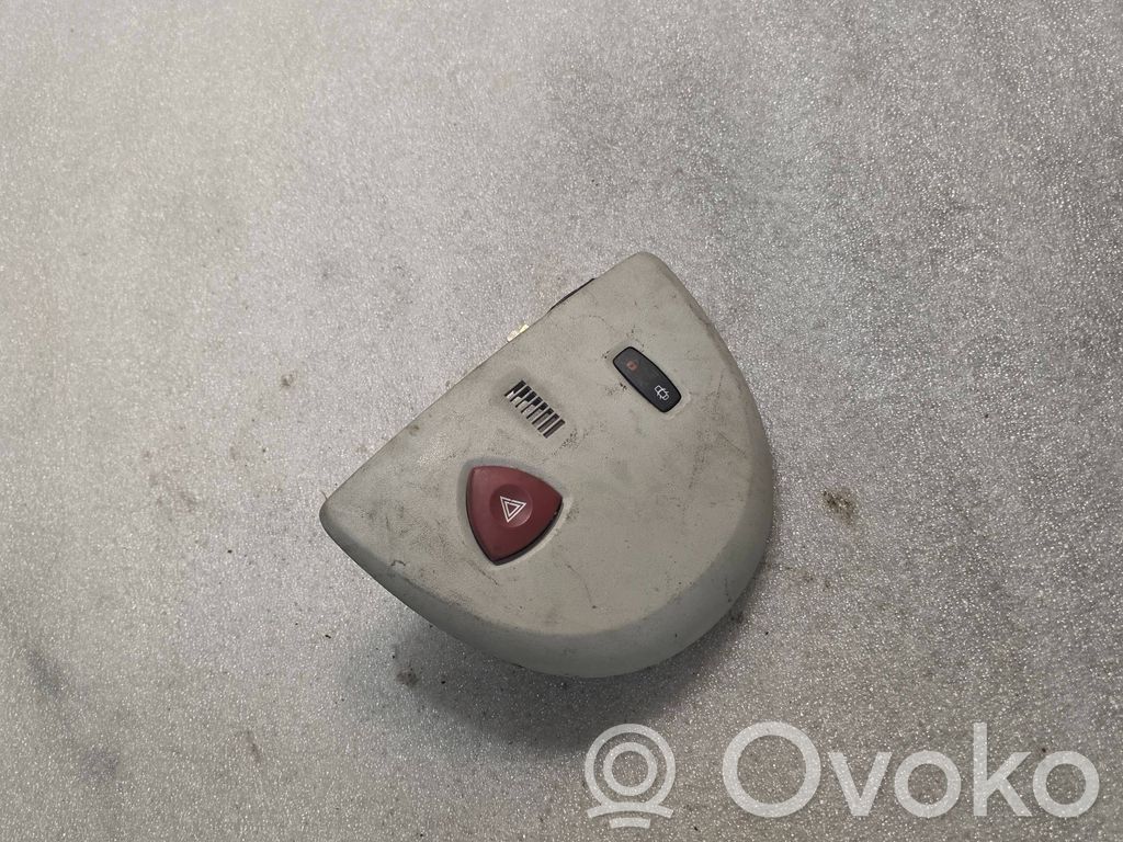 Botón interruptor de luz de peligro   156013590,0699109