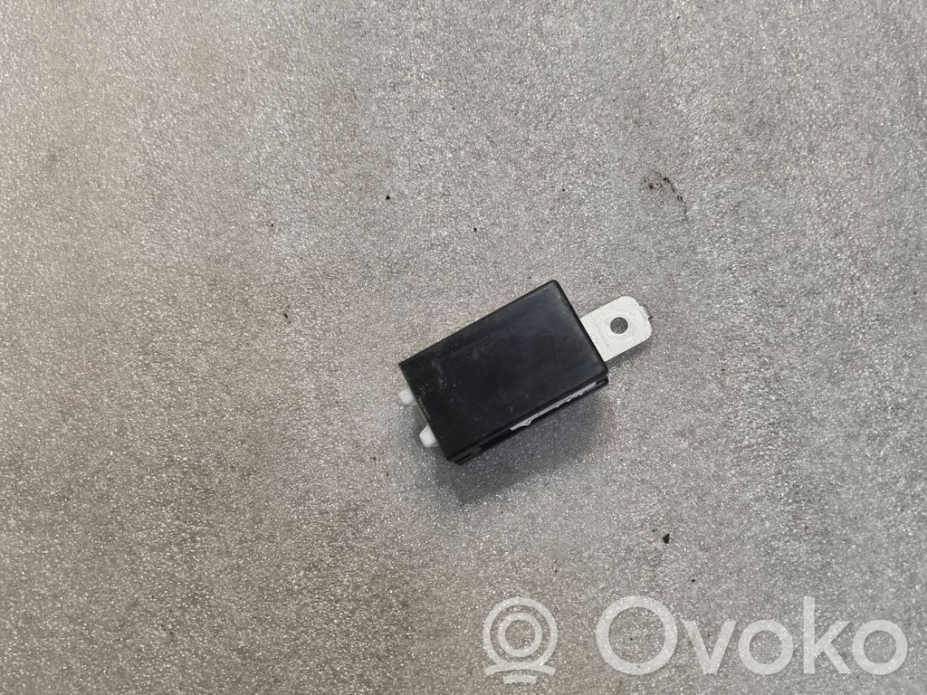 Mitsubishi Pajero Wing mirror control module 