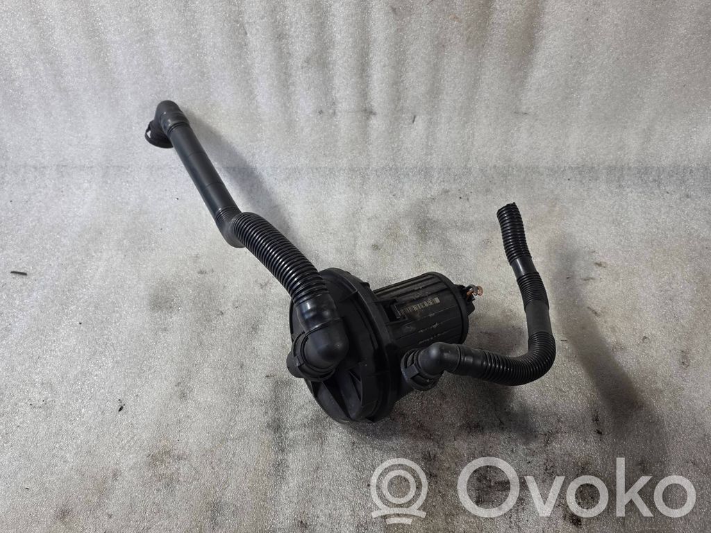 Audi A8 S8 D3 4E Pompa dell’aria secondaria 