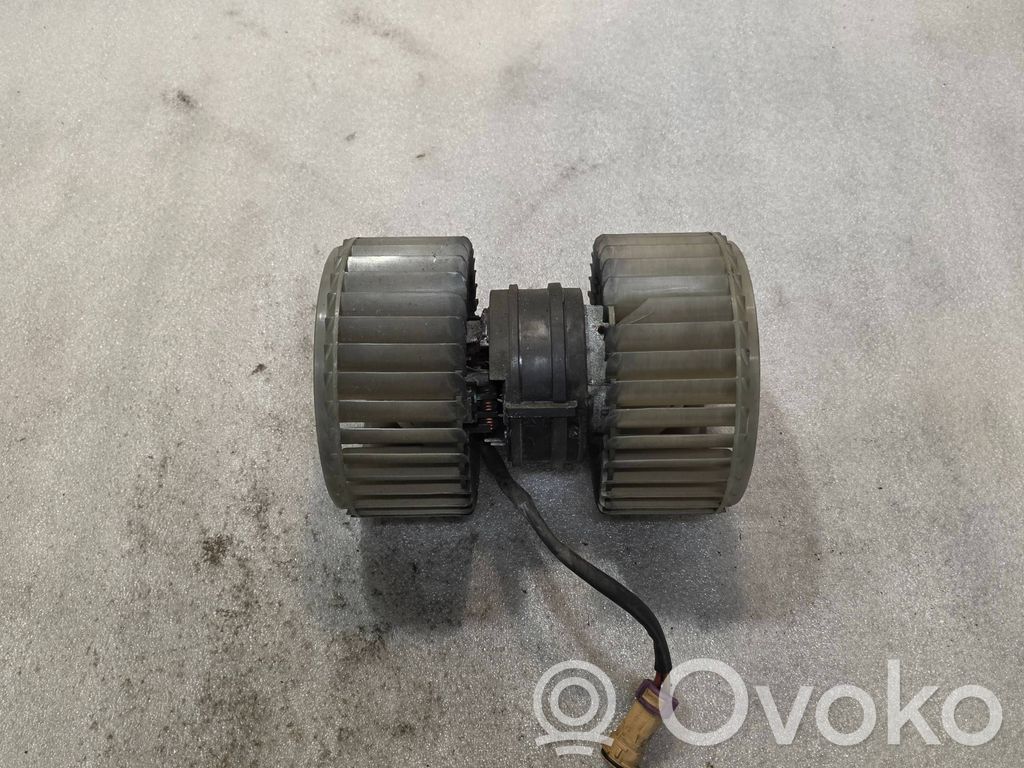 Audi A8 S8 D2 4D Mazā radiatora ventilators 
