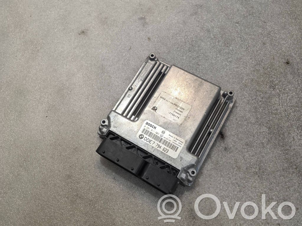 BMW 3 E46 Engine control unit/module 