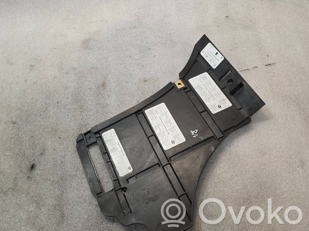 Otros repuestos del interior   441863906A