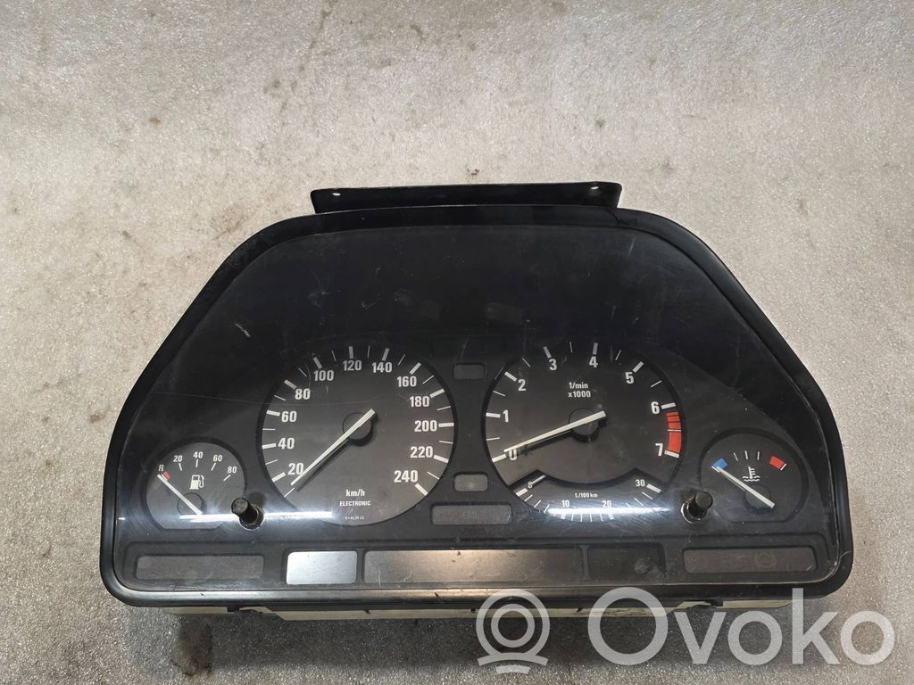 BMW 5 E34 Speedometer (instrument cluster) 