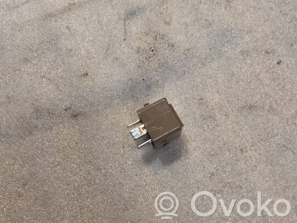 BMW 5 E34 Other relay 