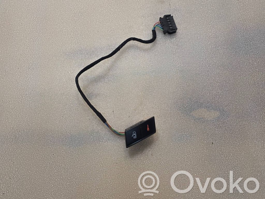 Central locking switch button   8Z1962107B98