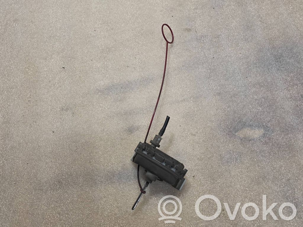 Audi A8 S8 D2 4D Pompă vacuum închidere centralizată 