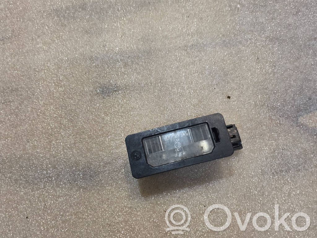 Number plate light   7176934