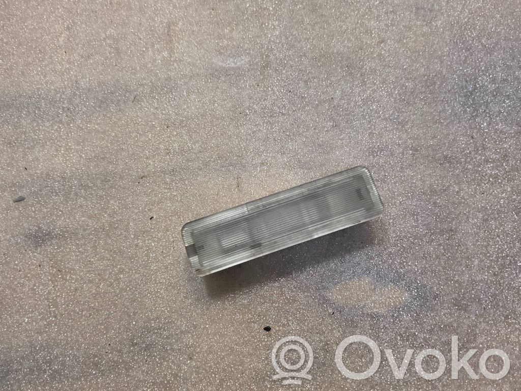 BMW 7 E38 Éclairage intérieur porte avant 