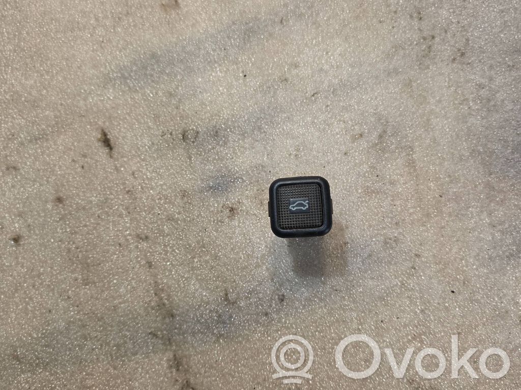 Tailgate/boot open switch button   1H0959855D