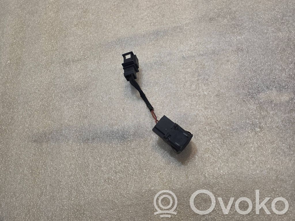 Audi A8 S8 D2 4D Tailgate/trunk/boot open switch 