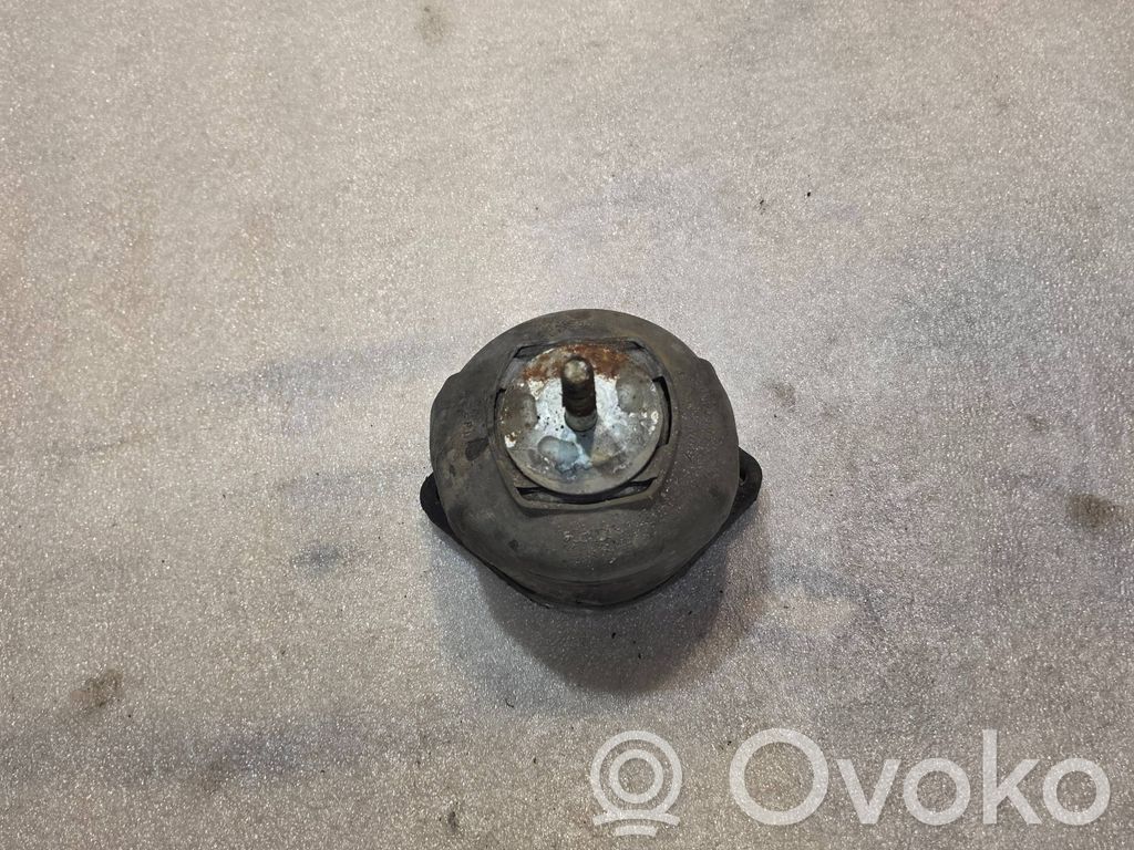 Audi A8 S8 D2 4D Gearbox mount 