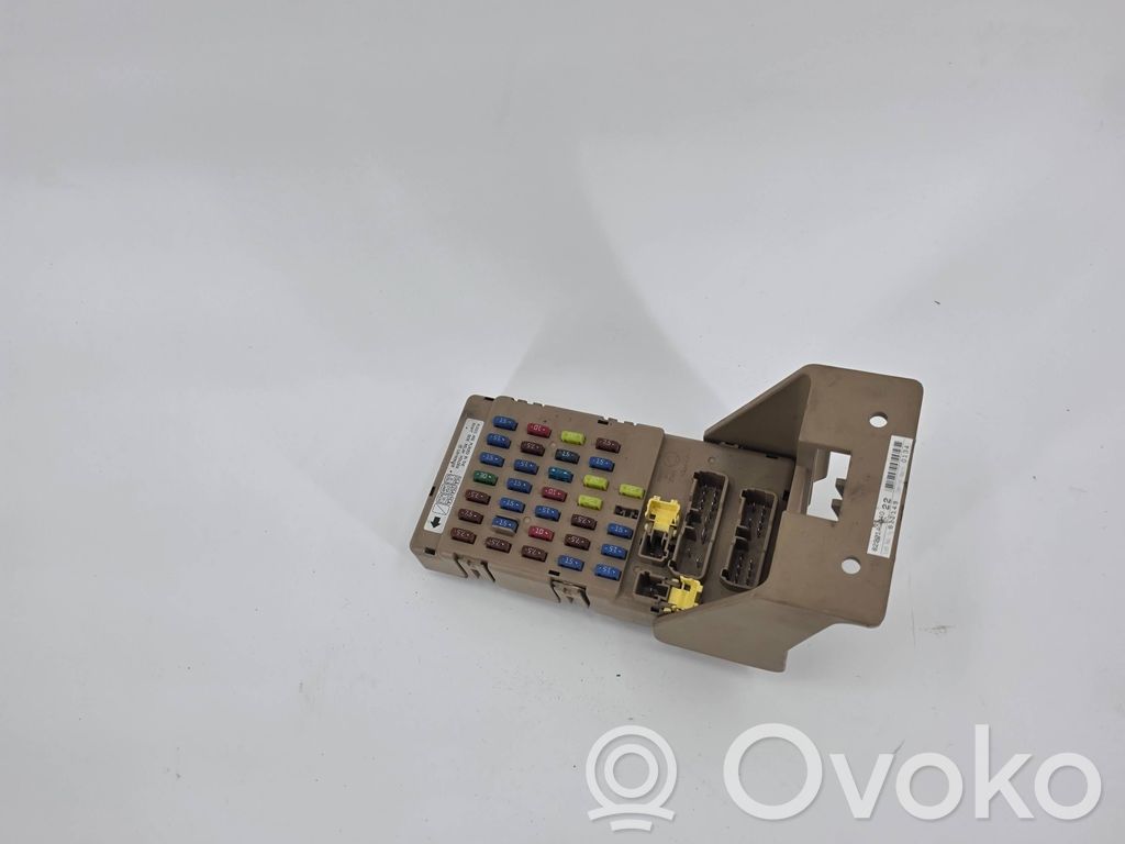 Módulo de fusible   82201AG040