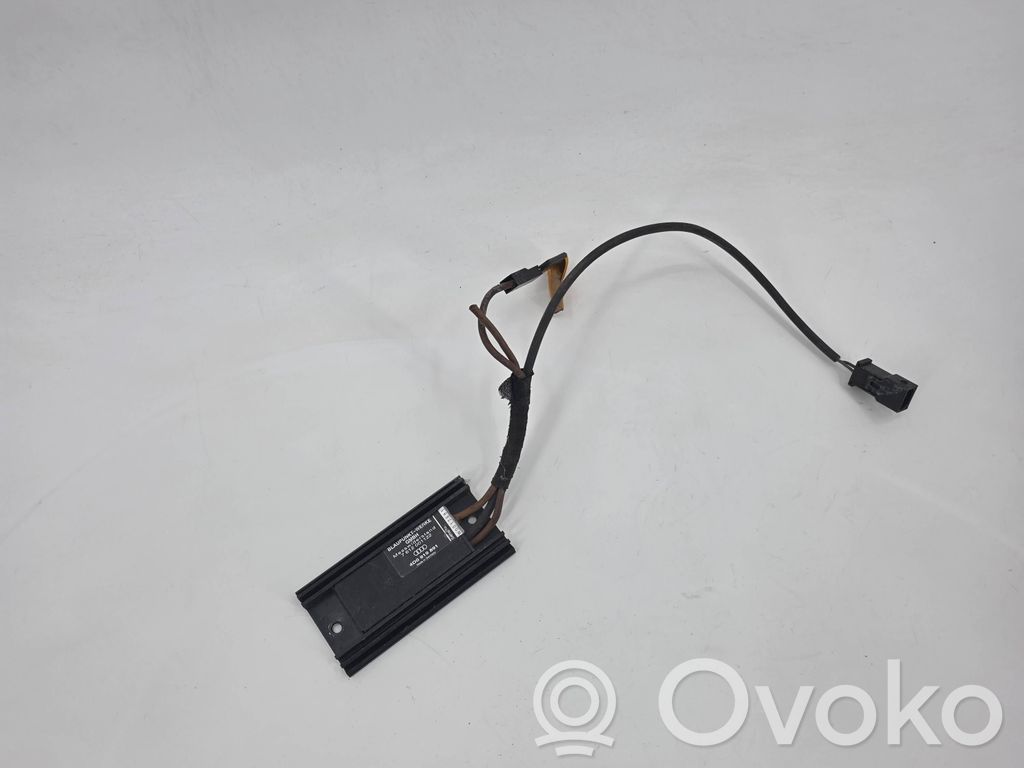 Audi A8 S8 D2 4D Antenos stiprintuvas 