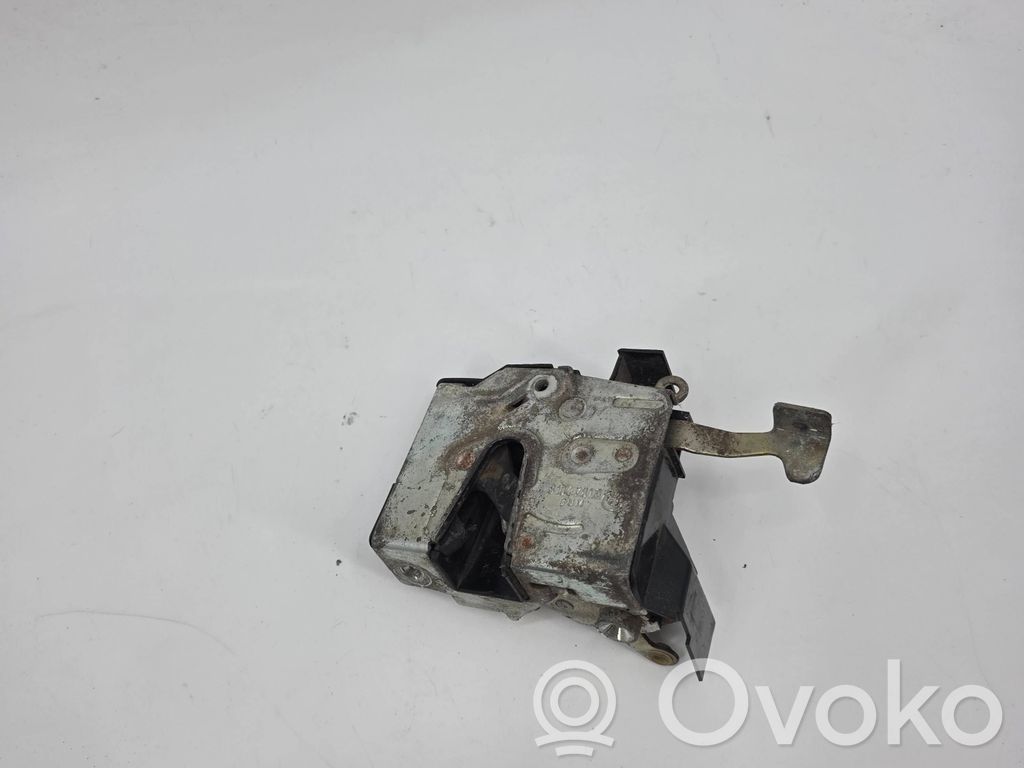 BMW 5 E34 Priekšpusē slēdzene 