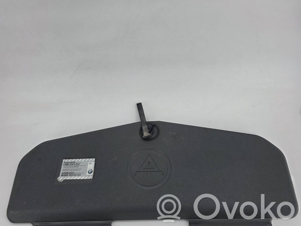 BMW 7 E38 Boîte à outils 
