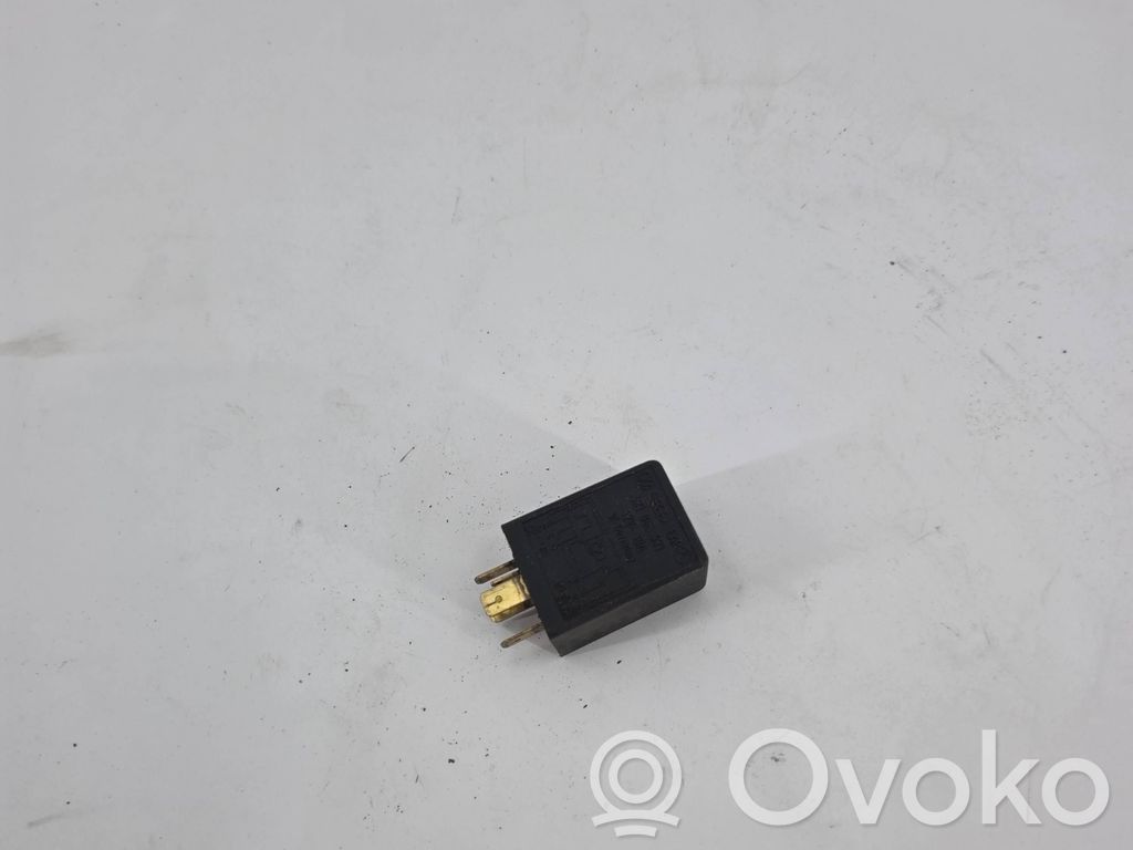 Audi 100 200 5000 C3 Muu rele 