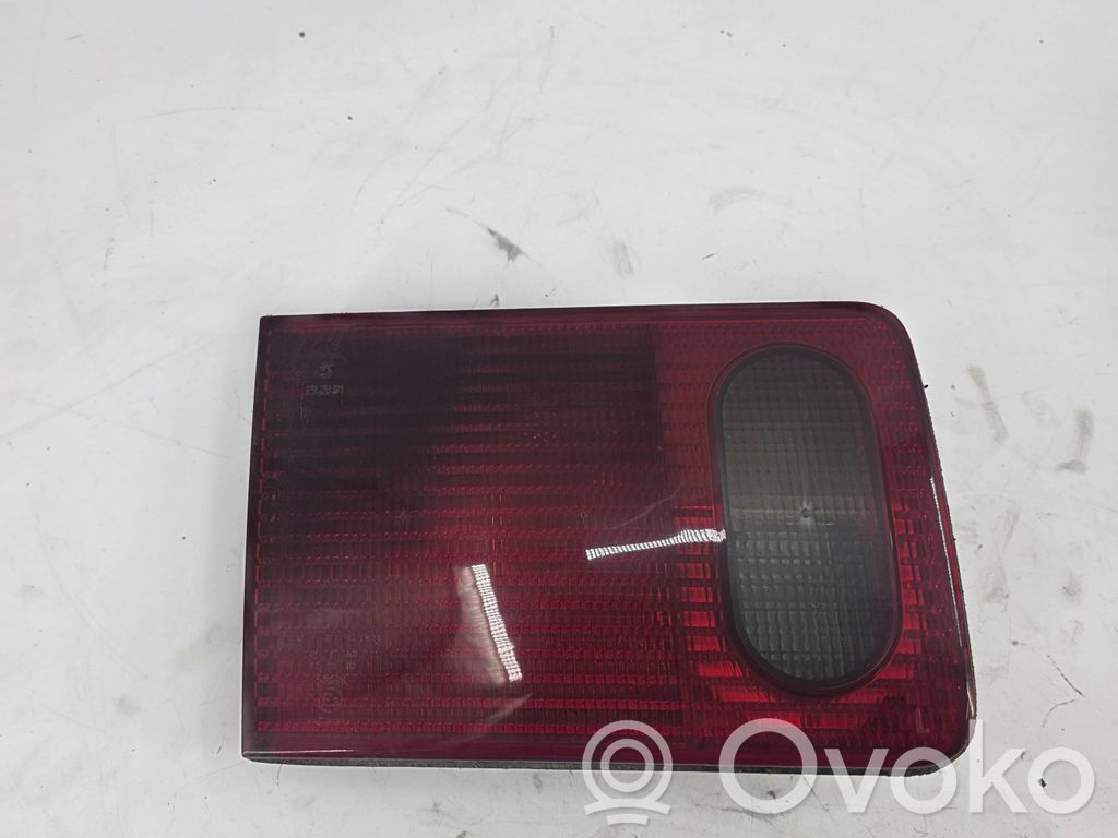 Audi A8 S8 D2 4D Takaluukun takavalot 