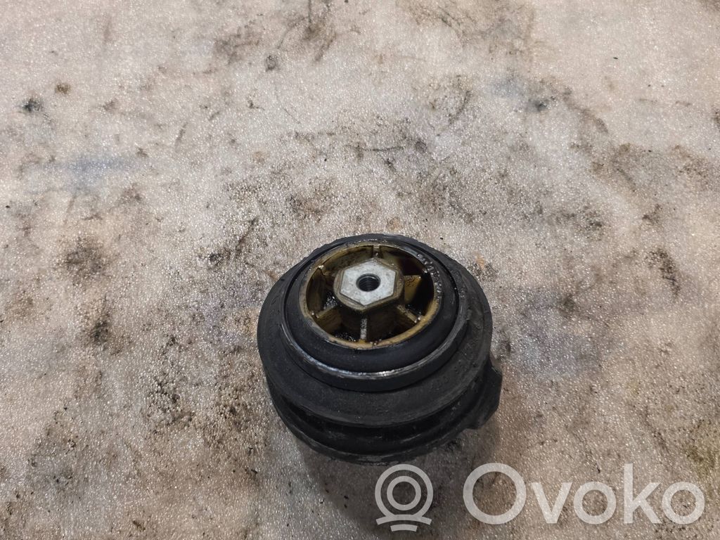 Audi A8 S8 D2 4D Engine mount bracket 