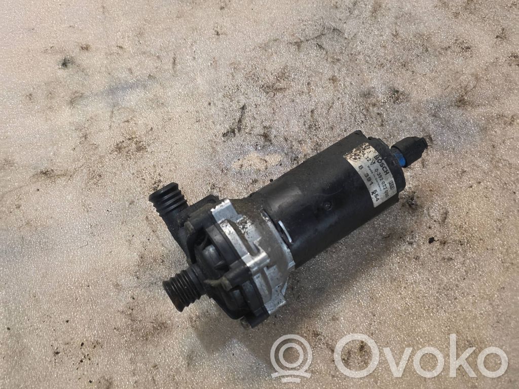 Audi A8 S8 D2 4D Sähköinen jäähdytysnesteen apupumppu 