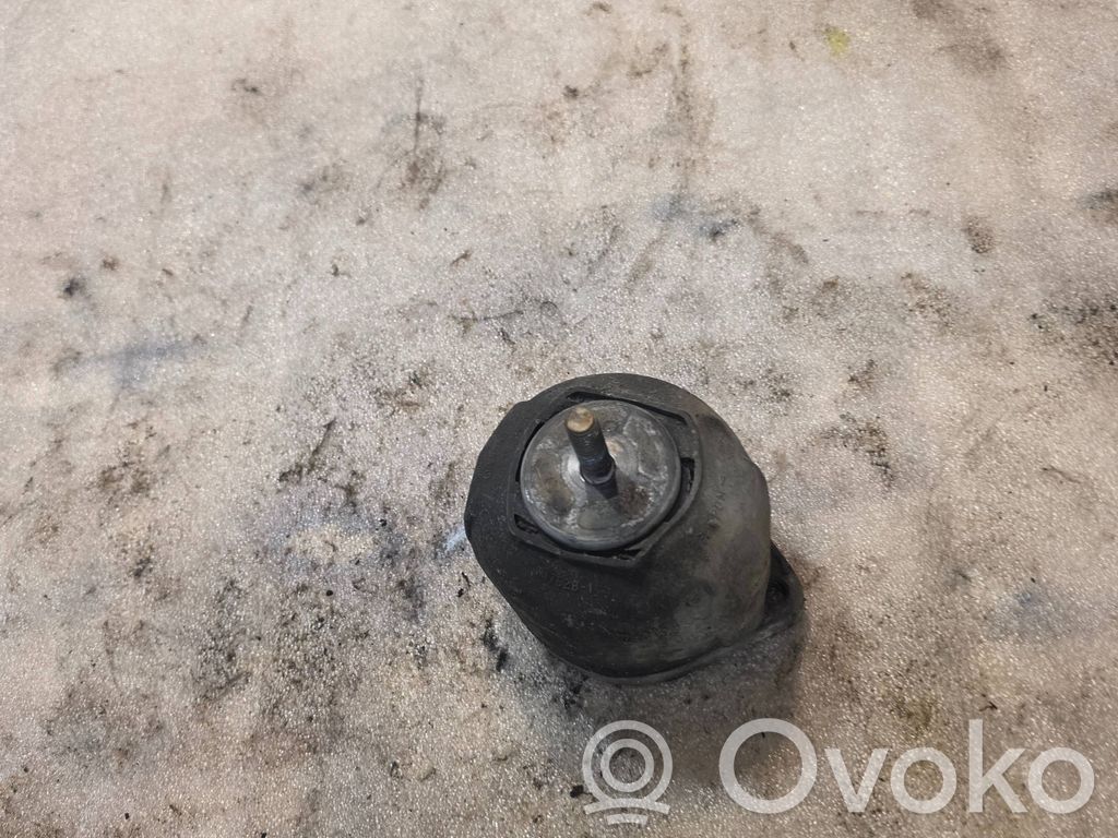 Audi A8 S8 D2 4D Gearbox mount 