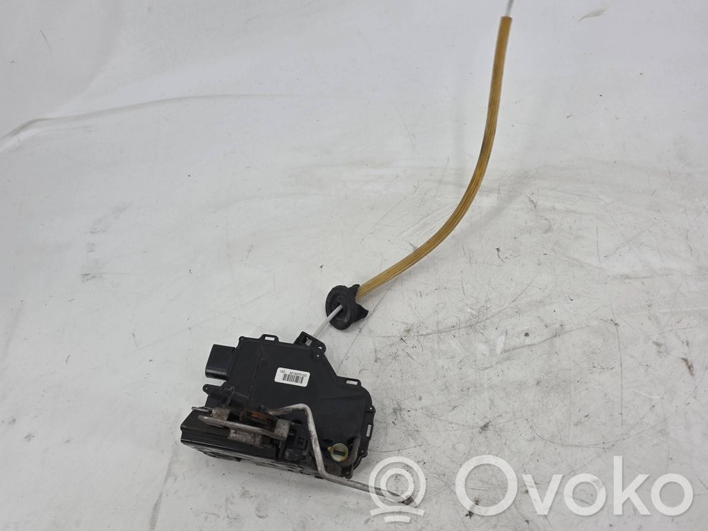 Audi A2 Priekšpusē slēdzene 