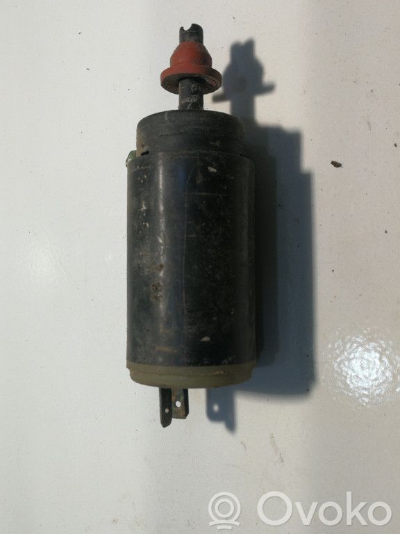 Audi 100 S4 C4 Windscreen/windshield washer pump 