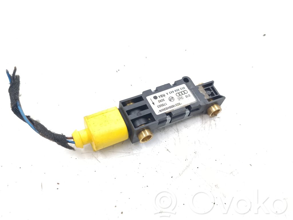 Audi A4 S4 B6 8E 8H Czujnik uderzenia Airbag 