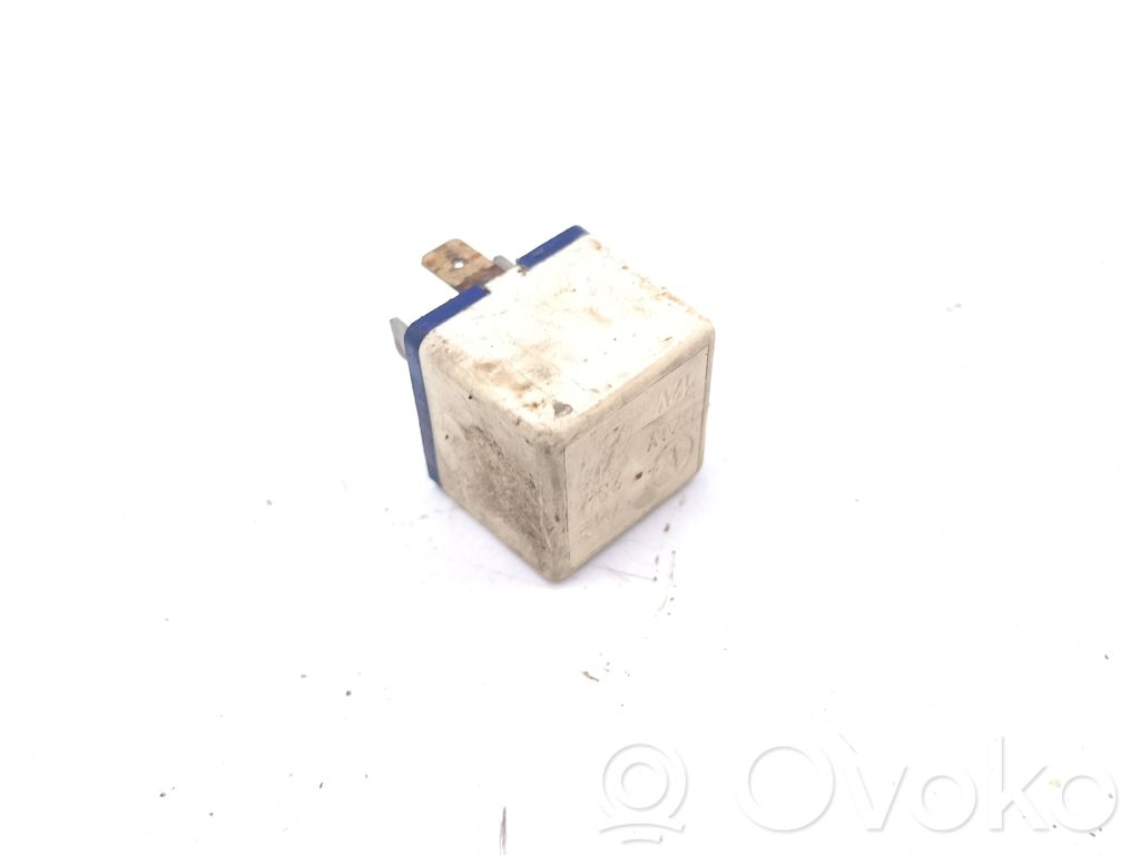 Audi A4 S4 B6 8E 8H Other relay 