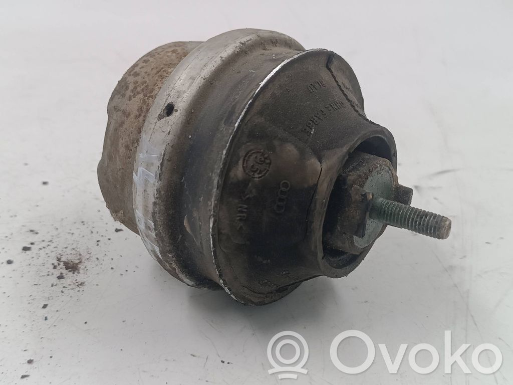 Engine mount bracket   8D0199379H,8D0199379G,8D0199379AE,8D0199379AR,8D0199379AT,8D0199379K