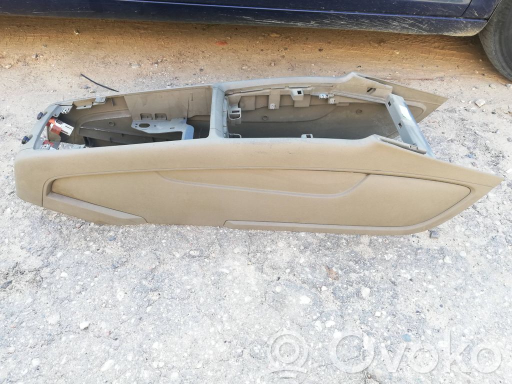 Audi Q7 4L Centrinė konsolė 