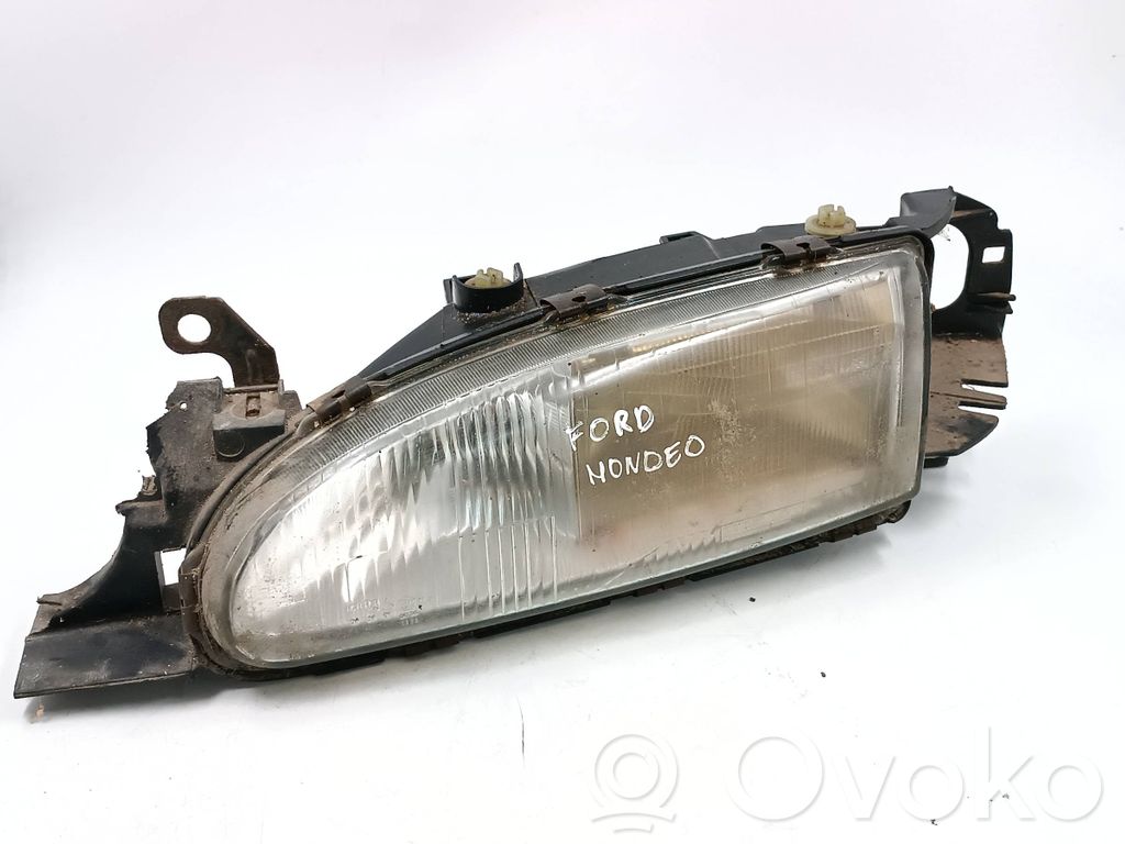 Ford Mondeo MK II Scheinwerfer 