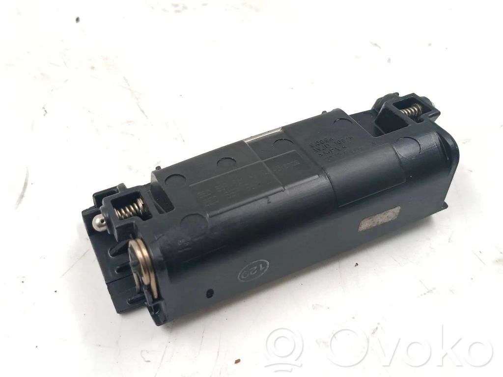 Audi A4 S4 B6 8E 8H Popielniczka tylna tunelu środkowego 