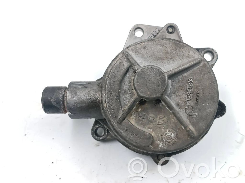 Audi A4 S4 B5 8D Siurblys vakuumo 