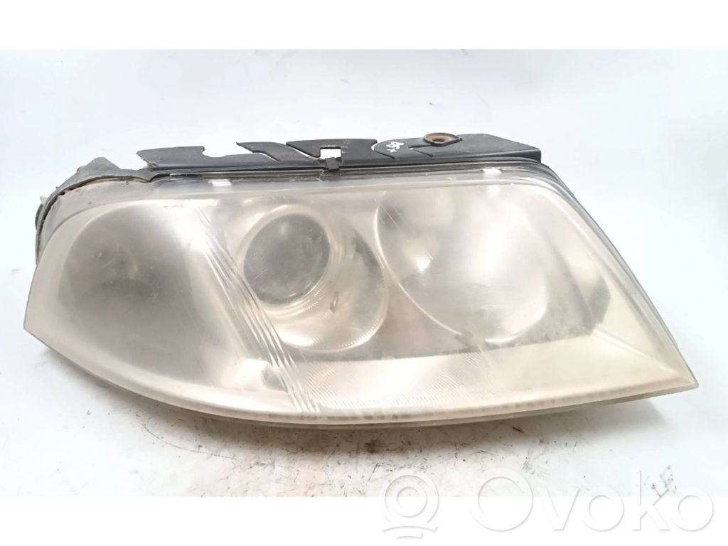 Volkswagen PASSAT B5.5 Lampa przednia 