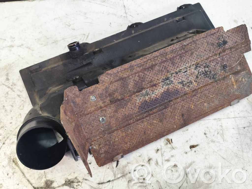 BMW 3 E36 Gaisa ieplūdes kanāla detaļas 