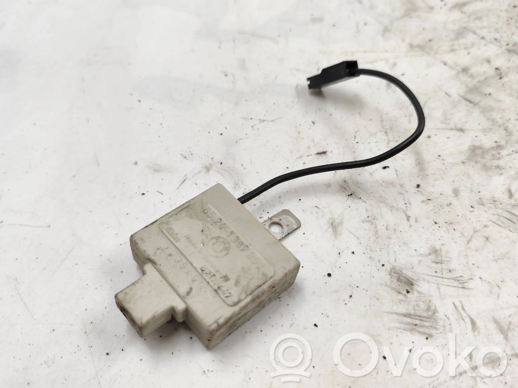 BMW 3 E36 Amplificator antenă aeriană 