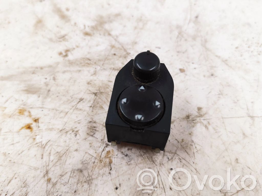 Audi A4 S4 B5 8D Wing mirror switch 