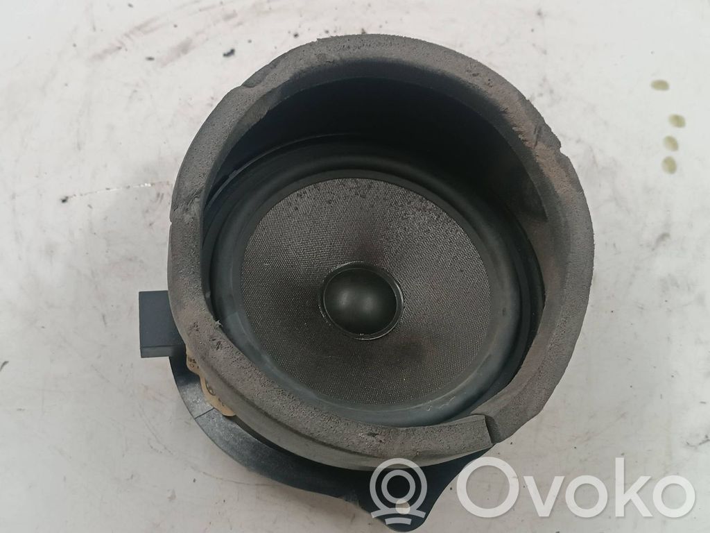 BMW X5 E53 Garsiakalbis (-iai) priekinėse duryse 