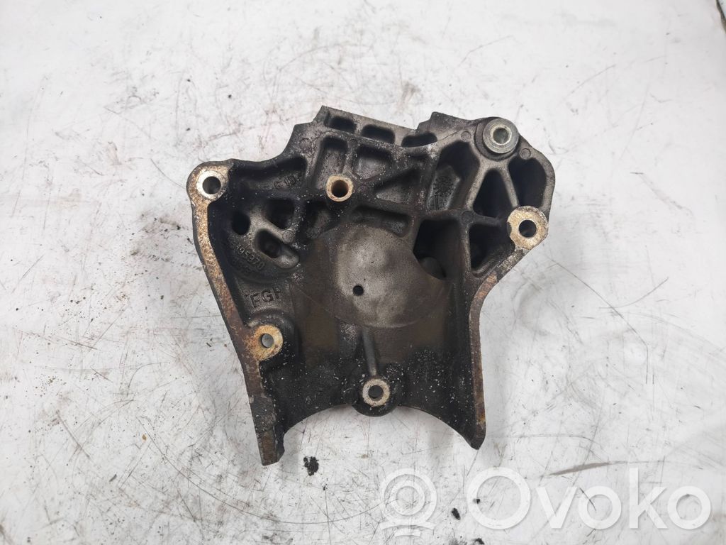 Alfa Romeo 159 Engine mounting bracket 