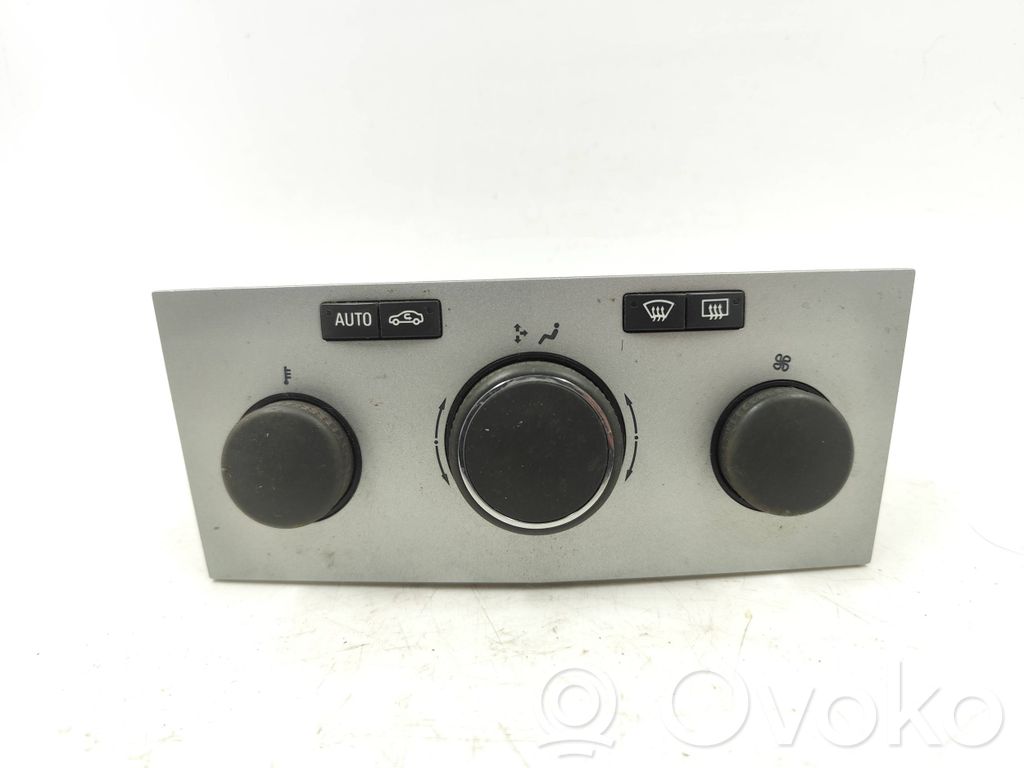 Opel Zafira B Climate control unit 