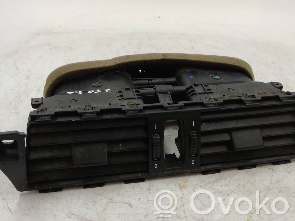 BMW 5 E60 E61 Dash center air vent grill 